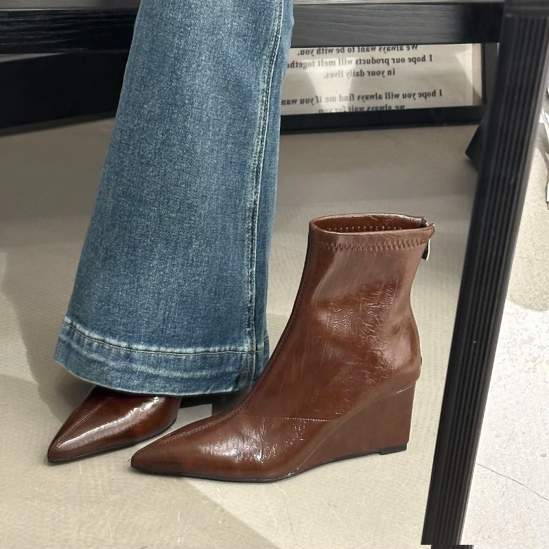 Vintage And Modern Fashion - Autumn Winter Vintage Weges Heel Women