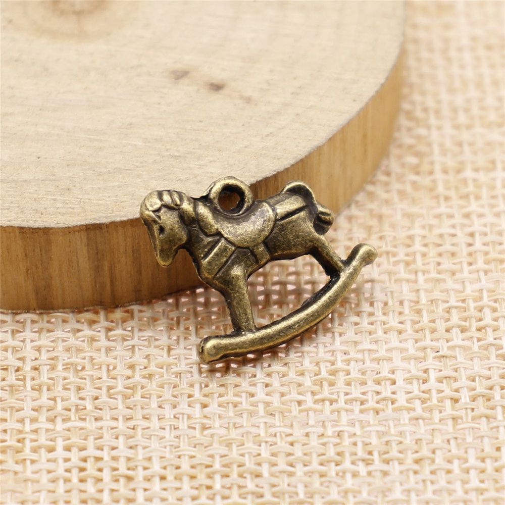 WYSIWYG 4pcs Charms Accessorie - Vintage Fashion Toys ulasan dan harga