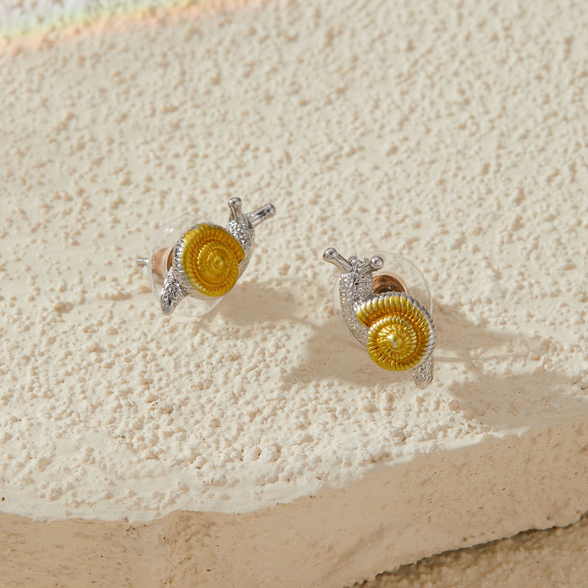 Vintage Snail Earrings Adornme - Vintage Fashion Enthusiasts ulasan dan harga