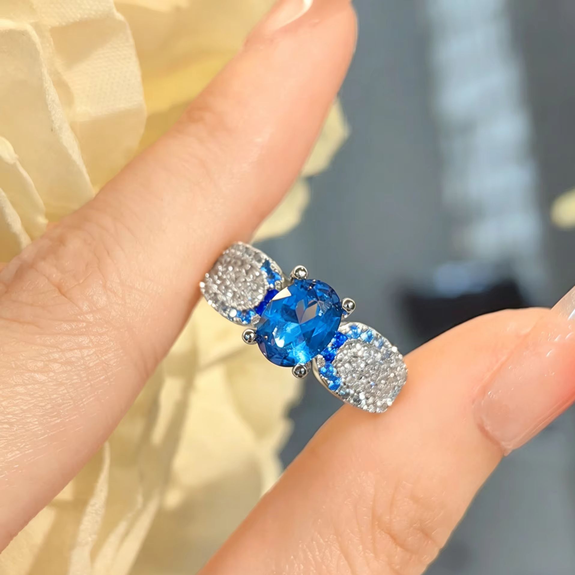 Oval London Blue Zircon Ring G - Vintage Fashion London ulasan dan harga