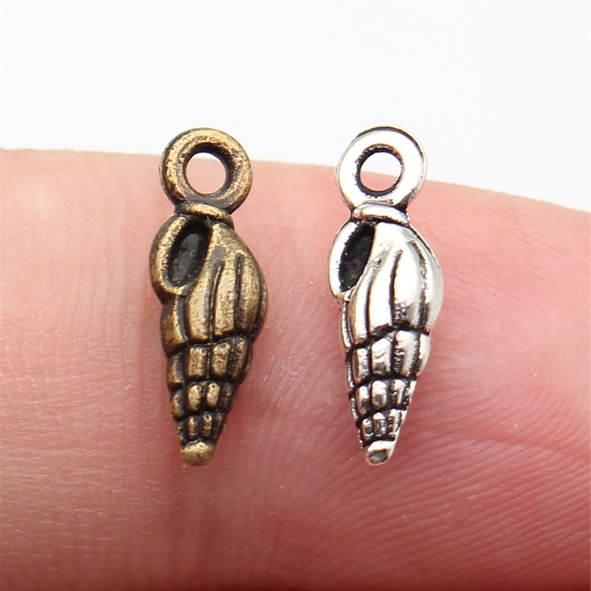 WYSIWYG 20pcs 5x14mm 2 Colors  - Vintage Fashion Words ulasan dan harga