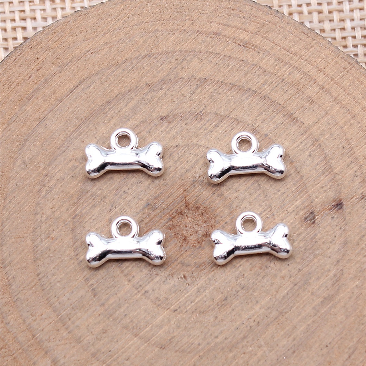 20pcs 10x7mm 5 Colors Dog Bone - Vintage Fashion Words ulasan dan harga