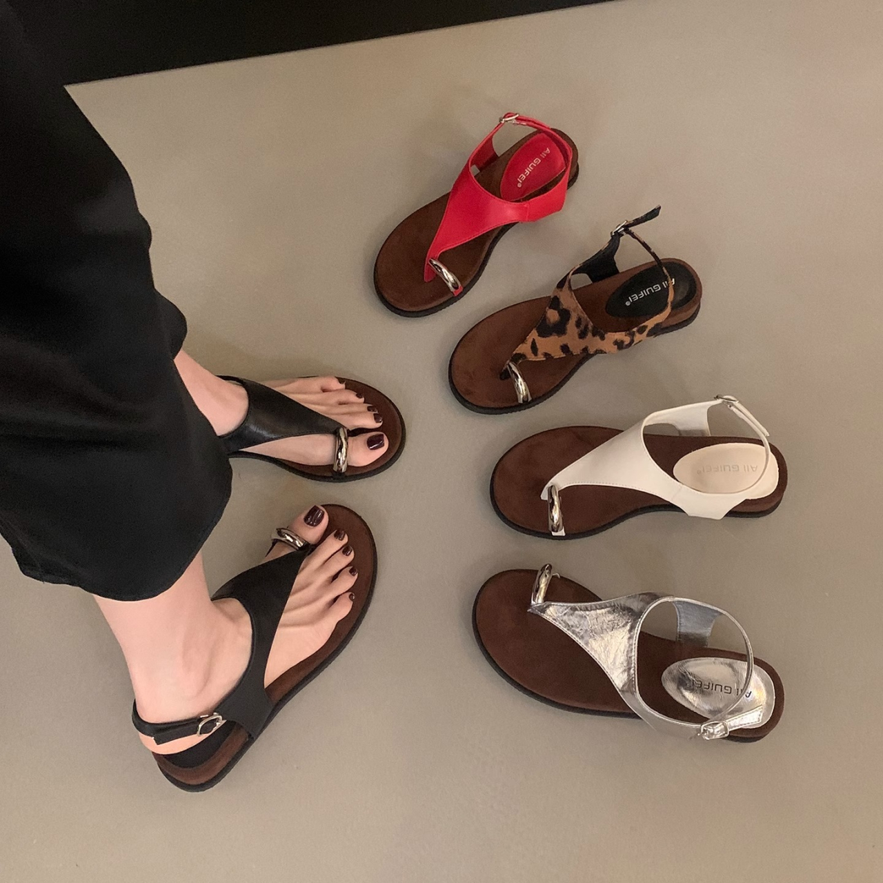 Vintage Leather Toe Flat Roman - Vintage And Modern Fashion ulasan dan harga